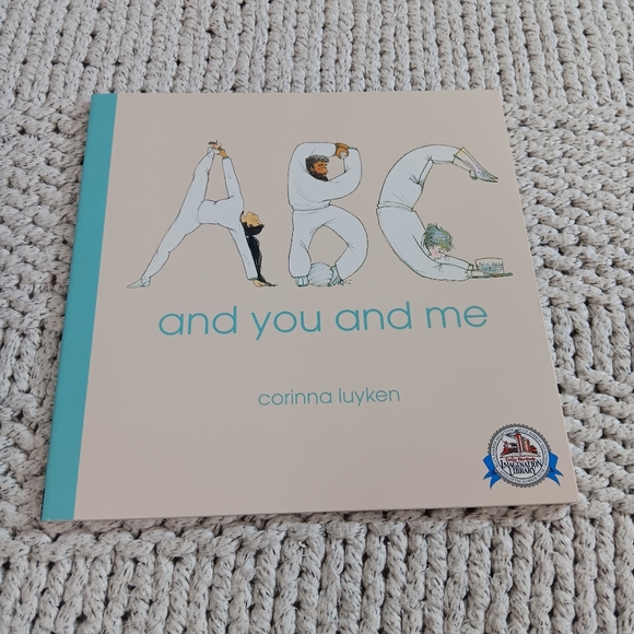 4 Paperback Picture Books - Picture 3 of 7